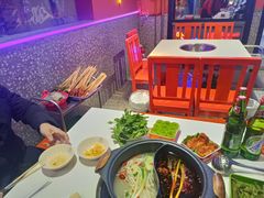 -钢管厂五区小郡肝串串香(蜀都万达店)