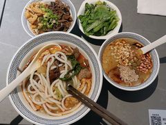 -粉吖吖·邵阳米粉(体育西路店)