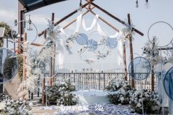 -花轿喜屋婚礼策划