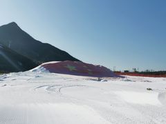 -荣盛康旅野三坡滑雪场