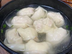 三鲜大馄饨-万寿斋(山阴路店)