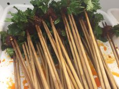 -两三事小郡肝串串香火锅(桂庙店)