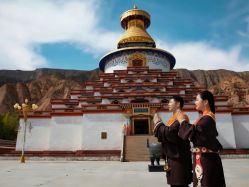 点击看大图 -青海西宁9号婚纱摄影旅拍工作室