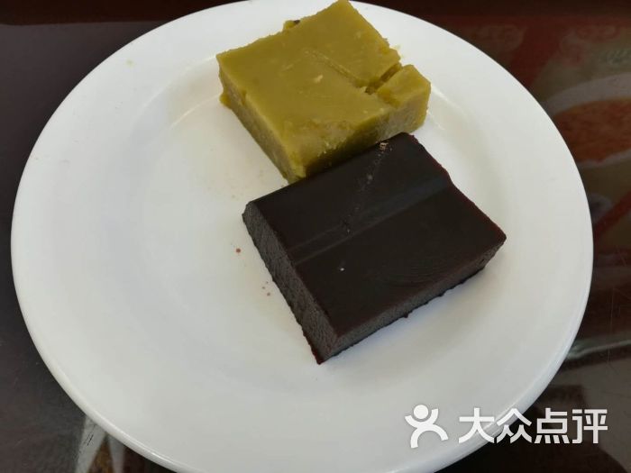 护国寺小吃(护国寺总店)豌豆黄图片 - 第2张