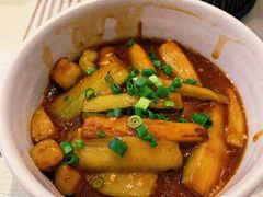 咸鱼鸡粒茄子煲-鹅冠港式茶餐厅(来福士店)