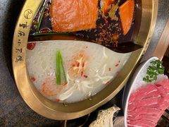 -小天鹅火锅·一线江景洪鼎旗舰店(洪崖洞店)