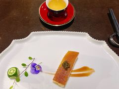 鱼子酱鸿运乳猪-广州文华东方酒店·江-由辉师傅主理