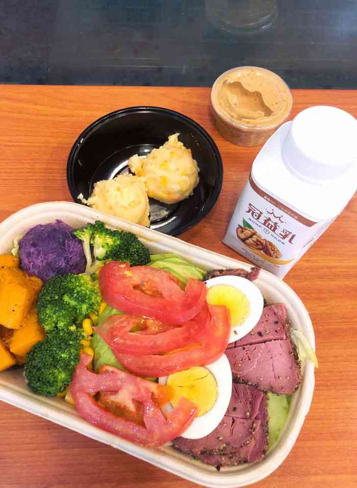 缤果盒子自选沙拉(红谷滩店)-"这个店是同事推荐的,我们叫了几吃外卖