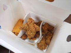 卖趣鸡盒-麦当劳(虹桥南丰城店)