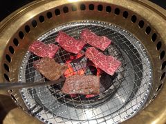 -山川小町·极番烧肉(新地假日广场店)