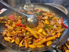 -富正毅三下锅·湘西韵味(天门山索道店)