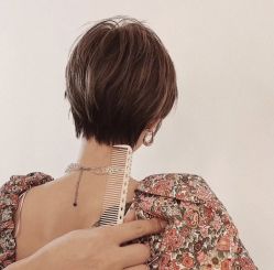 -变画·发型STUDIO