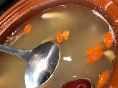 野菌煨土鸡汤-有红鸡毛店·川菜(建设路店)