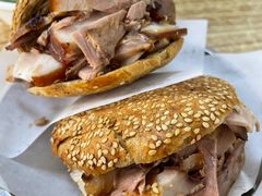 烧饼夹肘子肉-老四烧饼铺(丽源路店)