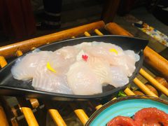 -老牌坊云南鱼豆花火锅(爱建店)