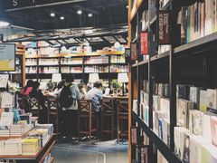 -西西弗书店&矢量咖啡(凯德晶萃广场店)