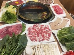 -小渝公重庆卤味火锅(临沂店)