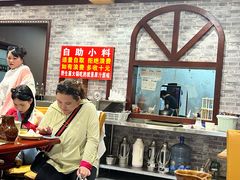 -菌之家·专业纯野生菌火锅·特色炒菌