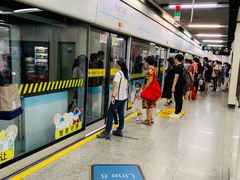 -陆家浜路(地铁站)