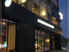 门面-星巴克(天津工华道智慧山店)