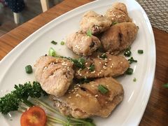 -Chom Cafe and Restaurant