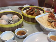 -蝴蝶里·粤菜·点心(滨江龙湖店)