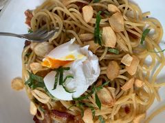 -ROAST coffee & eatery