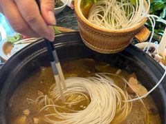 -慢丽江·云南野生菌土鸡锅(付家庄店)