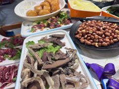 -乡土黄·鲜牛肉火锅·小龙虾(兴业街店)