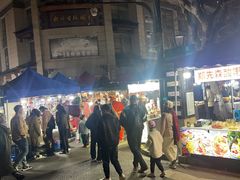 -吴山路夜市