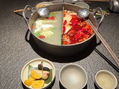 -三出山火锅(南京万象天地店)