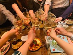 -SISTERS BAR RESTAURANT川意酒馆(嘉善老市H楼店)