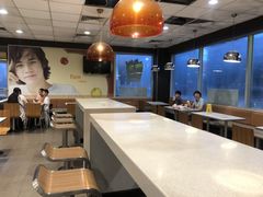 用餐区-麦当劳(台州路桥DT店)
