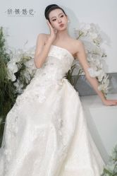 -欣薇婚纱(新源乐汇城店)