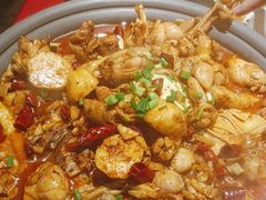 香辣青椒紫苏牛蛙锅-龙巢盱眙龙虾·牛蛙·烧烤宵夜(八卦岭店)