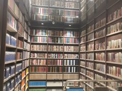 -钟书阁(群光广场店)