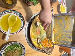 -洱火云南酸菜牛肉火锅(石景山当代商城店)