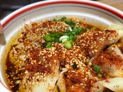 -八二小区抄手(龙湖上城天街店)