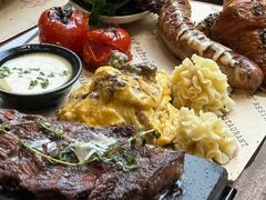 -Mark&Mars Restaurant