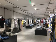 -URBAN REVIVO(欢乐海岸购物中心店)