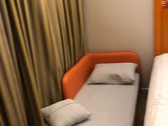 -维也纳酒店(华为广州研发中心罗冲围店)