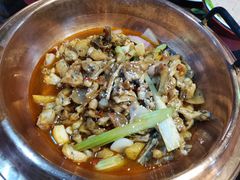 -虾弄弄海派小龙虾·牛羊蝎子火锅