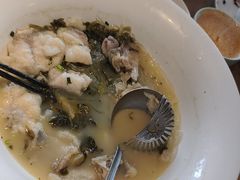 -严记小天府酸菜鱼(西四路店)