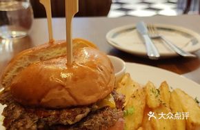 Smoked Spice Double Pork Burger