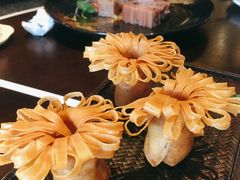 蟹粉干贝菊花春卷-杭州西子湖四季酒店·金沙厅