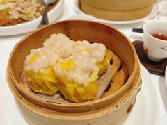 蟹黄干蒸烧卖-白天鹅宾馆-宏图府餐厅