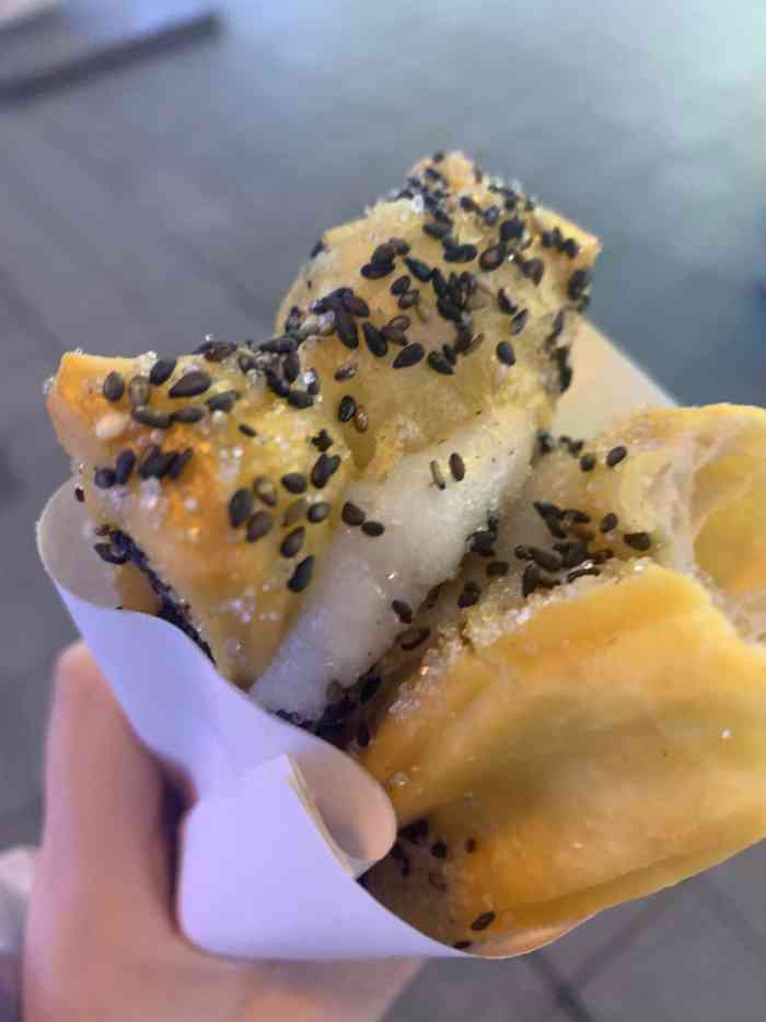 记亦抄纸巷·油条包麻糍(步行街店)-"99位置:步行街梦之城对面