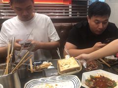 -许哥东北烧烤·铁丳烤串·宫后夹肉(繁花中心店)