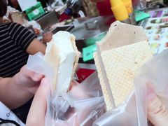 -詹爷爷乌节路街头冰淇淋
