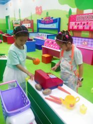 -莫莉幻想儿童乐园(青岛金茂湾店)